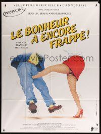 8t799 LE BONHEUR A ENCORE FRAPPE French 1p '86 Phillippe art of man getting kicked in the crotch!