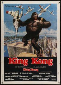 8t432 KING KONG Italian 1p '76 John Berkey art of BIG ape on the Twin Towers in New York City!