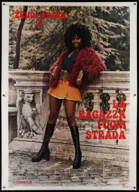 8t531 LA RAGAZZA FUORI STRADA Italian 2p '73 full-length sexy black prostitute Zeudi Araya!
