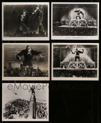 9a435 LOT OF 5 KING KONG REPRO 8X10 STILLS '33 all showing special effects images of the ape!