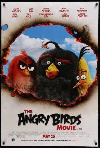 9c047 ANGRY BIRDS MOVIE advance DS 1sh '16 wacky Red, Bomb and Chuck looking through burnt poster!