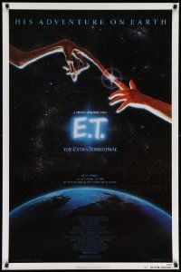 9c243 E.T. THE EXTRA TERRESTRIAL 1sh '83 Drew Barrymore, Spielberg, Alvin art, continuous release!