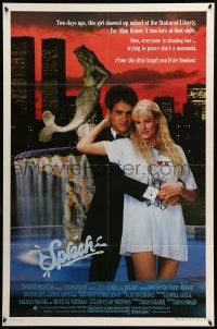9c832 SPLASH 1sh '84 Tom Hanks loves mermaid Daryl Hannah in New York City under Twin Towers!