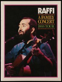 9d444 RAFFI music concert souvenir program book '93 singer of children's songs, A Family Concert!