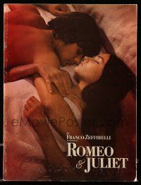 9d457 ROMEO & JULIET souvenir program book '69 Franco Zeffirelli's version of Shakespeare's play!