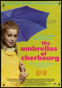 9j191 UMBRELLAS OF CHERBOURG Canadian 1sh R92 different image of Catherine Deneuve, Jacques Demy