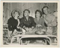 9m437 JUDY GARLAND/MARSHA HUNT 8x10.25 still '40s at Hollywood Canteen w/ World War II soldiers!
