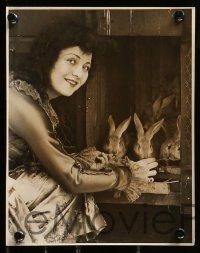 1a830 MARY WARREN 4 8x10 stills 10's wonderful portrait images of the star, one with bunnies!