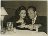1d050 ANN MILLER deluxe 10.5x14 news photo '45 she's 22 & romantically involved with 44 year old!