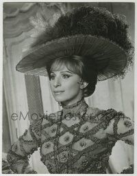 1d159 HELLO DOLLY deluxe 10.25x13.25 still '70 best portrait of Barbara Streisand in costume!