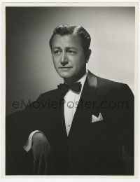 1d345 ROBERT YOUNG deluxe 10.25x13 still '45 one of the film colony's most ardent family men!