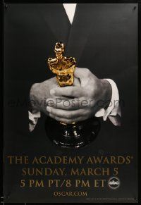 1g045 78th ANNUAL ACADEMY AWARDS 1sh '05 cool Studio 318 design of man in suit holding Oscar!