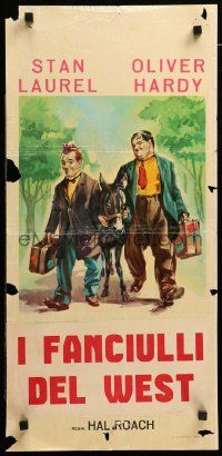 1h589 WAY OUT WEST Italian locandina R64 different artwork from Laurel & Hardy classic!