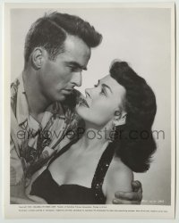 1s340 FROM HERE TO ETERNITY 8x10.25 still '53 best close up of Montgomery Clift & Donna Reed!