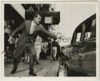 1s663 NORTH BY NORTHWEST deluxe 8x10 still '59 Cary Grant tries to stop cab outside NY Plaza Hotel!