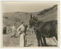 1s397 GREAT IMPOSTOR candid 8x10.25 still '61 Tony Curtis in robe talking to harnessed donkey!