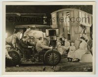 2a032 FREAKS candid 8x10.25 still '32 Tod Browning filming the sideshow cast from moving car, rare!