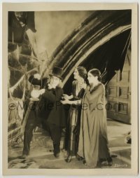 2a033 LONDON AFTER MIDNIGHT 8x10.25 still '27 creepy Lon Chaney in vampire makeup with two ladies!