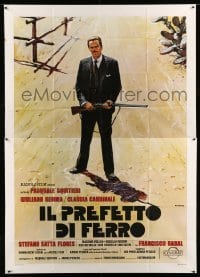 2c508 IL PREFETTO DI FERRO Italian 2p '77 different Casaro art of Giuliano Gemma with gun!
