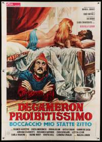 2c605 SEXY SINNERS Italian 2p '72 different Casaro art of guy hiding under naked lovers on bed!