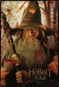 2f021 HOBBIT: AN UNEXPECTED JOURNEY teaser DS Singapore '12 cool image of Ian McKellen as Gandalf!