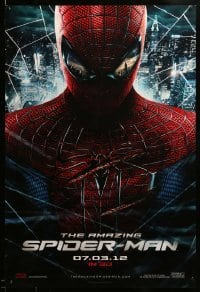 2g482 AMAZING SPIDER-MAN teaser DS 1sh '12 portrait of Andrew Garfield in title role over city!