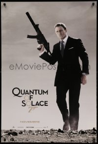 2g844 QUANTUM OF SOLACE intl Spanish language teaser 1sh '08 Craig as Bond w/H&K UMP submachine gun