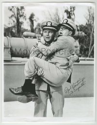 2j0093 BOB HASTINGS signed 8.5x11 paper copy '80s wacky image with Joe Flynn from McHale's Navy!
