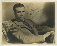 2j0485 DICK POWELL signed deluxe 8x10 still '30s great seated portrait when he was really young!