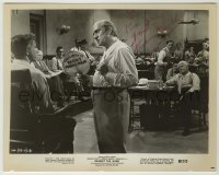 2j0507 FREDRIC MARCH signed 8x10.25 still '60 c/u in court with Spencer Tracy in Inherit the Wind!