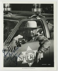 2j0537 JACKIE GLEASON signed 8.25x10 still '77 as Sheriff Buford T. Justice in Smokey & the Bandit!