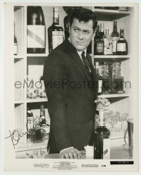 2j0638 TONY CURTIS signed 8x10.25 still '64 great close up standing behind bar from Goodbye Charlie!