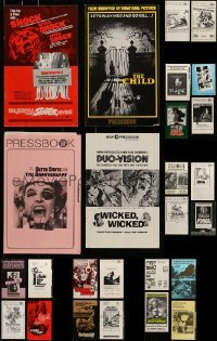 2m462 LOT OF 26 UNCUT HORROR/SCI-FI PRESSBOOKS '60s-70s advertising from a variety of movies!