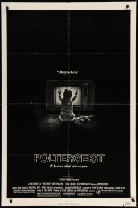 2p681 POLTERGEIST style B 1sh '82 Tobe Hooper, classic, they're here, Heather O'Rourke by TV!