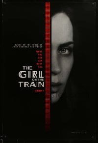 2t372 GIRL ON THE TRAIN teaser DS 1sh '16 close-up of Emily Blunt, what you see can hurt you!