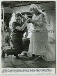 2w166 BOBO candid 7.25x9.75 still '67 Peter Sellers demonstrates a demure bow for wife Britt Ekland!