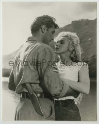 2w801 RIVER OF NO RETURN 7.5x9.5 still '54 Robert Mitchum about to kiss sexy Marilyn Monroe!