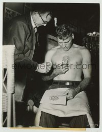 2w813 ROSE TATTOO candid 7.25x9.5 still '55 Burt Lancaster helps makeup man outline his tattoo!