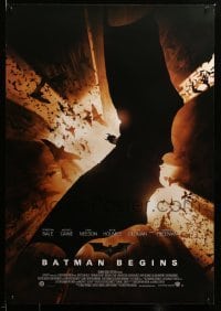 3b172 BATMAN BEGINS 27x39 French commercial poster '05 Christian Bale as the Caped Crusader & bats