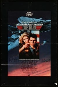 3f911 TOP GUN 1sh '86 great image of Tom Cruise & Kelly McGillis, Navy fighter jets!