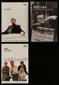 3h507 LOT OF 3 RICKY GERVAIS PUBLISHED SCREENPLAYS '00s The Office season 1 & 2, Extras!