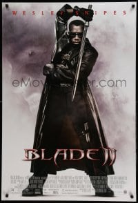 3k550 BLADE II DS 1sh '02 great image of Wesley Snipes in leather coat w/sword!