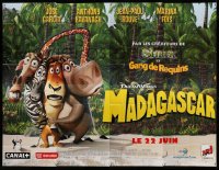 3r007 MADAGASCAR French 8p '05 great image of African cartoon animals on beach!