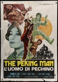 3r932 PEKING MAN Italian 1p '75 great montage art of Chinese kung fu fighters by train!