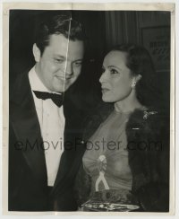 3s148 CITIZEN KANE candid 8x10 news photo '40 Orson Welles & girlfriend Dolores Del Rio at premiere!