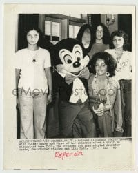 3s239 ELIZABETH TAYLOR 7.25x9 news photo '73 with Mickey Mouse & her unhappy kids at Disneyland!