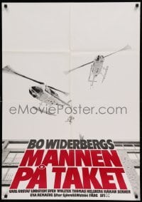 3t066 MAN ON THE ROOF Swedish '76 Bo Widerberg's Mannen pa Taket, helicopter action image!