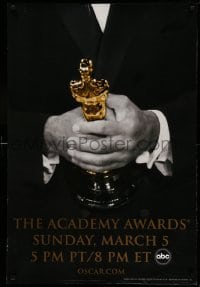 3w011 78th ANNUAL ACADEMY AWARDS 1sh '05 cool Studio 318 design of man in suit holding Oscar!