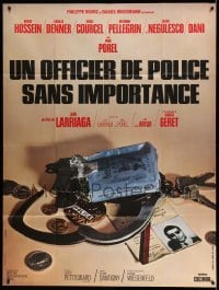 3y876 POLICE OFFICER WITHOUT IMPORTANCE French 1p '73 great image of handcuffs, cash, keys & ID!