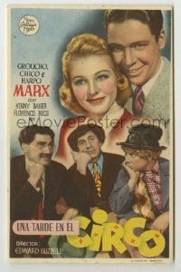 4a660 AT THE CIRCUS Spanish herald '45 Groucho, Chico & Harpo, Marx Brothers, different image!